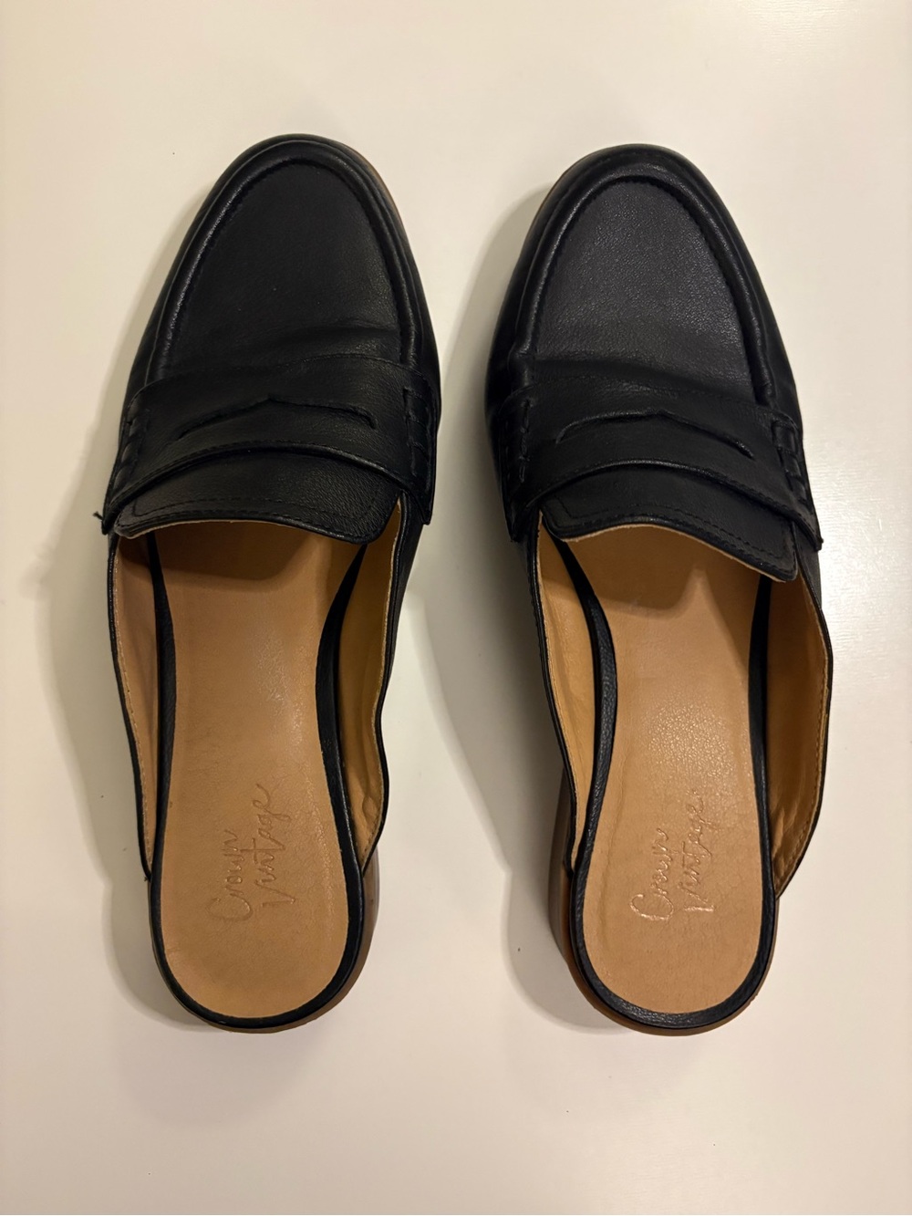 Crown Vintage Women’s Black Leather Slip-On Loafer Mules. Size 9